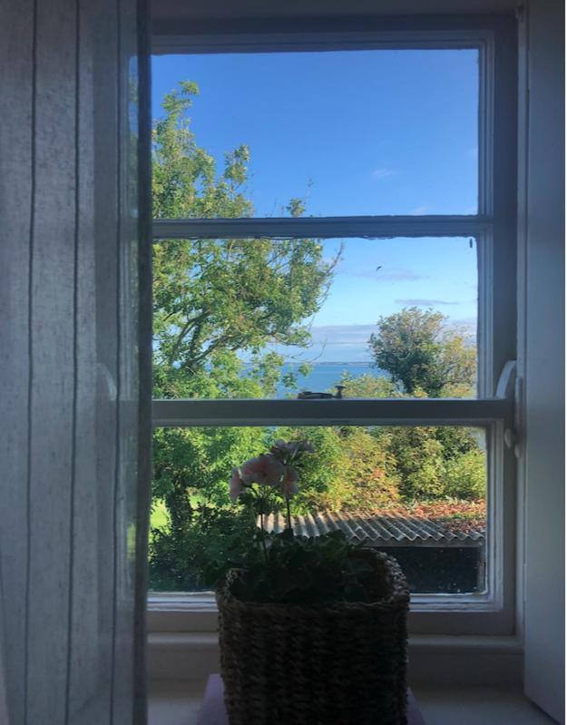 The Pink Cottage Upstairs Suite & Garden Summer Room Whitehead エクステリア 写真