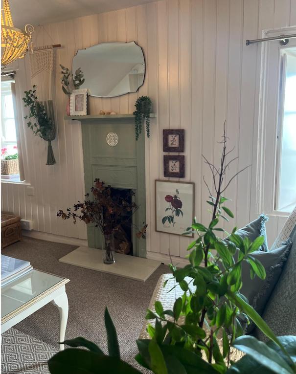 The Pink Cottage Upstairs Suite & Garden Summer Room Whitehead エクステリア 写真